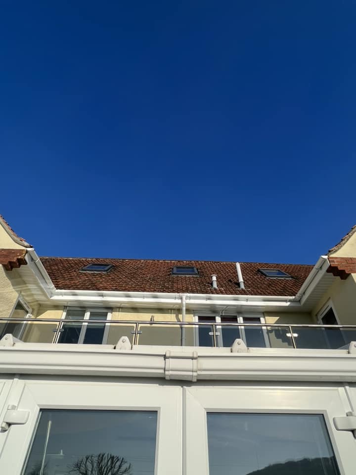 window cleaning photo